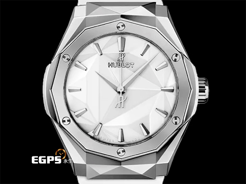 Hublot 宇舶 Classic Fusion 經典融合 ORLINSKI 聯名款 550.NS.2200.RW.ORL20 鈦金屬+不鏽鋼材質 3D立體切面錶殼呈現鑽石般折射光澤 大三針 2025年保單 自動上鍊 40mm